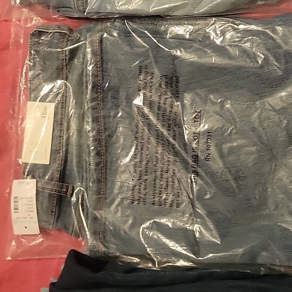 4 pairs of maurices pants. - Picture 4 of 10